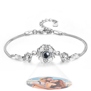 Open image in slideshow, Custom Photo Projection Bracelet Flower Romantic Commemorate Gifts for Girlfriend
